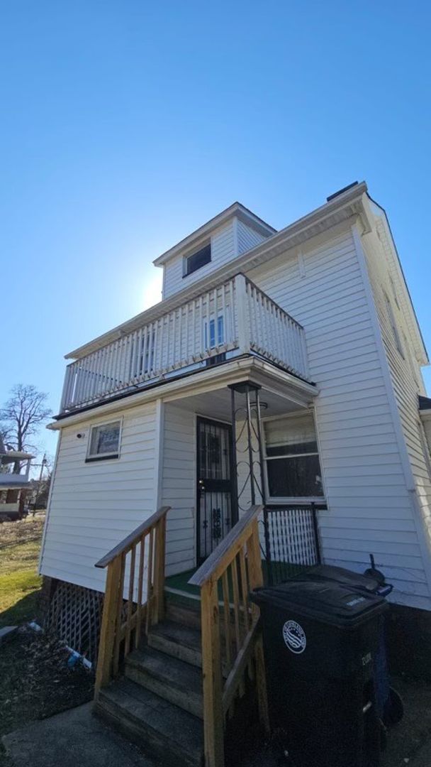 Building Photo - Charming 3-Bedroom Property in Prime Location