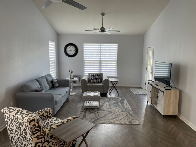 Building Photo - 968 Great Egret Cir SW
