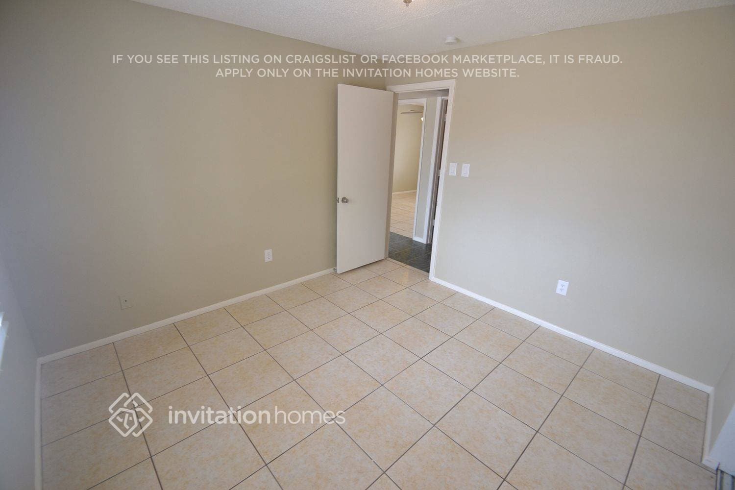 Building Photo - 1643 N 56th Ln