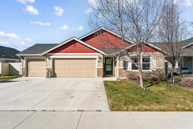 Building Photo - 4233 N Price Ave