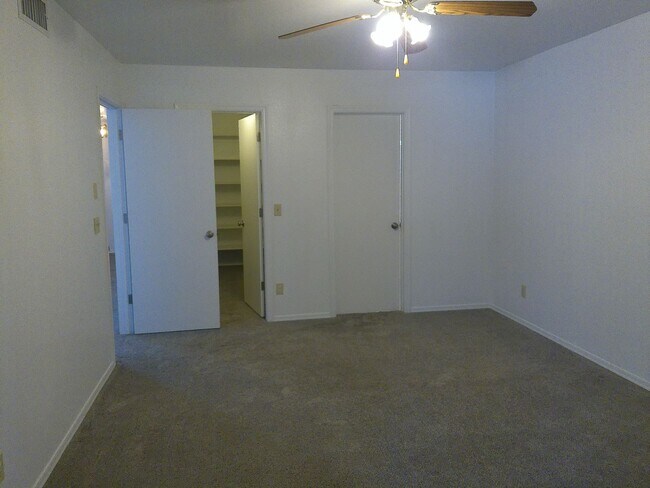 Building Photo - LONG TERM 12 MONTH LEASE