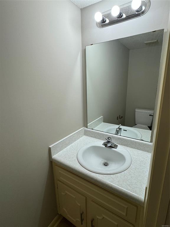 Building Photo - 1653 E Trinity Blvd