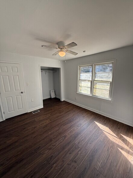 Building Photo - 1109 Arkansas St