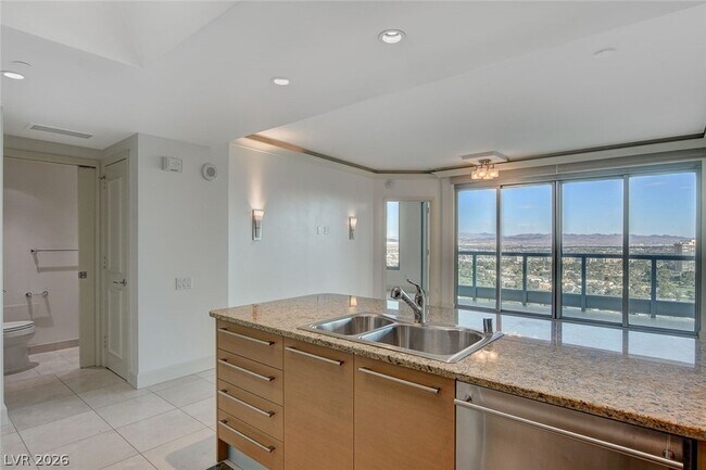 Building Photo - 322 E Karen Ave