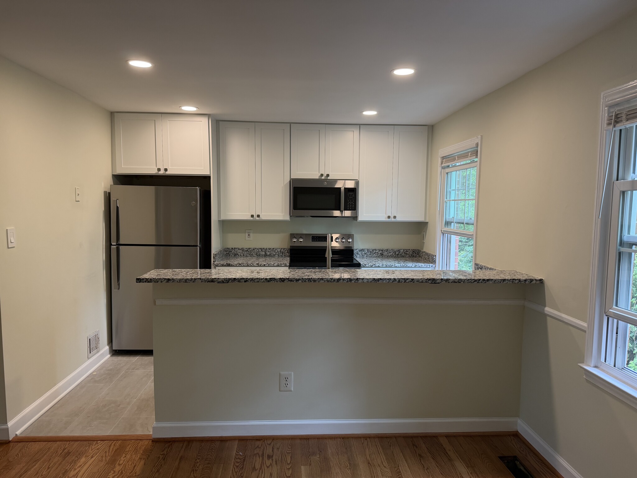Building Photo - 3351 Contessa Ct