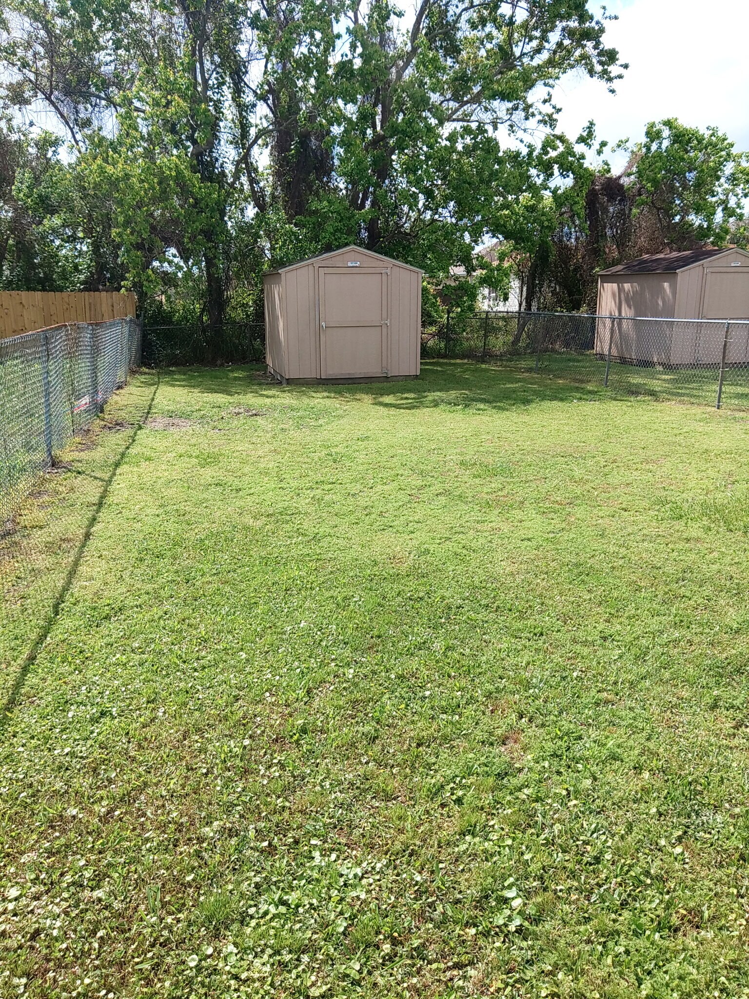 Building Photo - 708 24th St