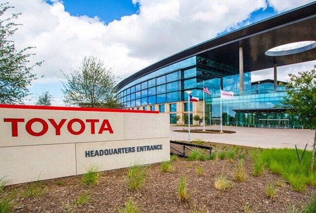 Building Photo - 5725 Town and Country Blvd