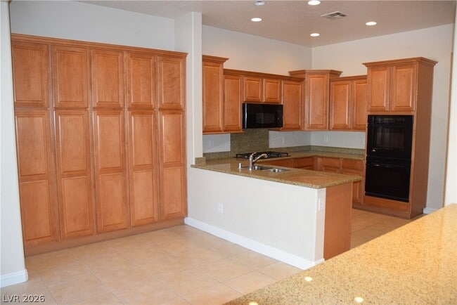 Building Photo - 6904 Homing Pigeon Pl