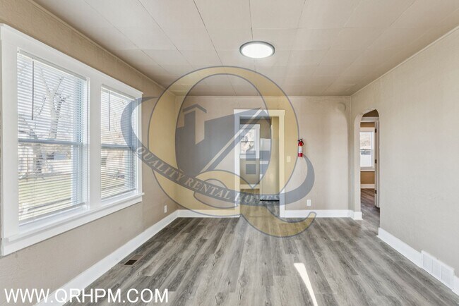 Building Photo - Available Now in Burton!!!