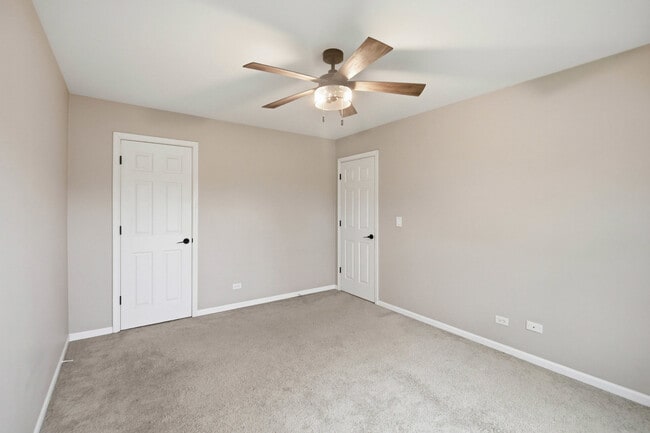 Building Photo - 1502-1507 7 Pines Rd