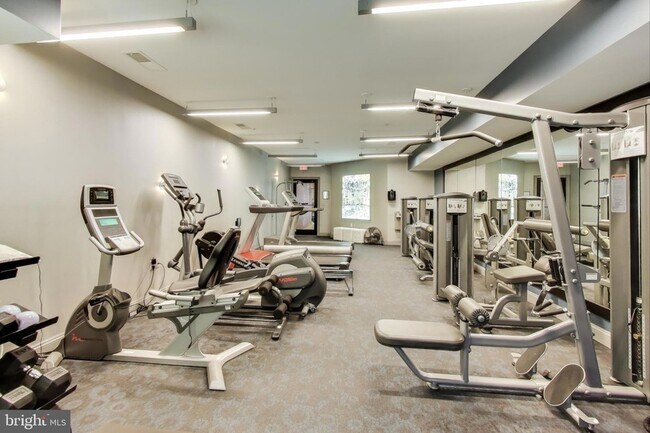 Building Photo - 8005 13th St