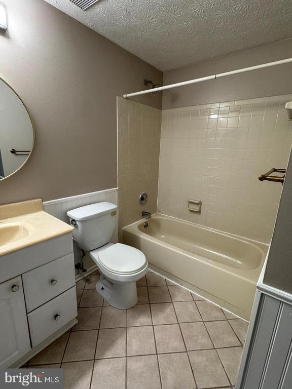 Building Photo - 520 Ellrose Ct