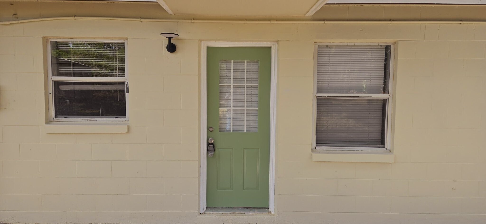 Building Photo - 1196 Fountainhead Dr