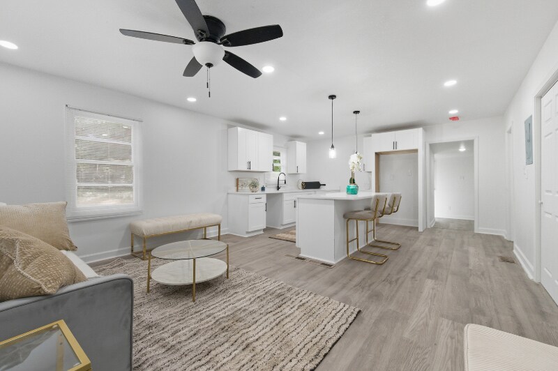 Building Photo - 3192 Oakcliff Rd NW