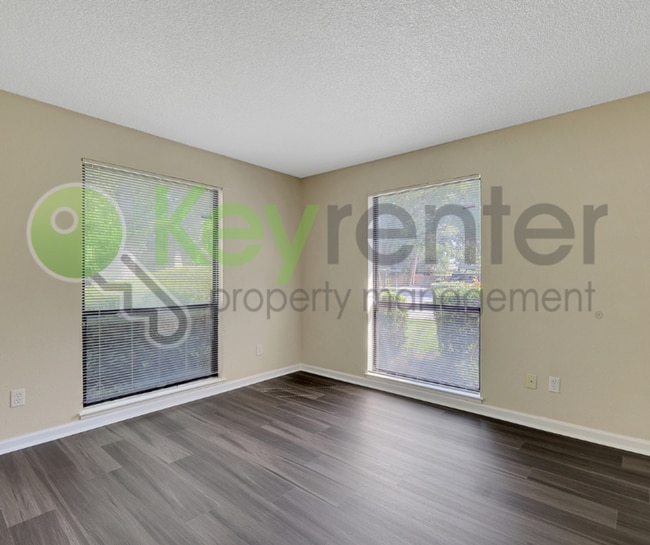 Building Photo - 600 Del Verde Cir
