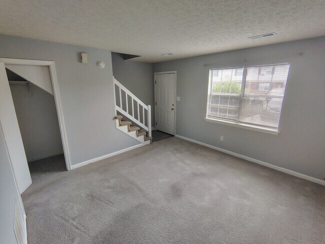 Building Photo - 16 Duiguid Dr