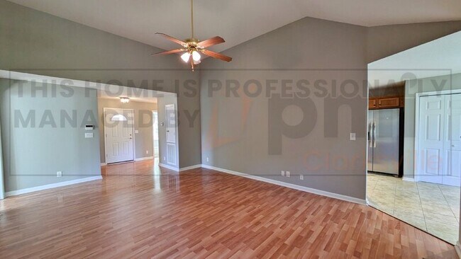 Building Photo - 1121 Gunpoint Dr