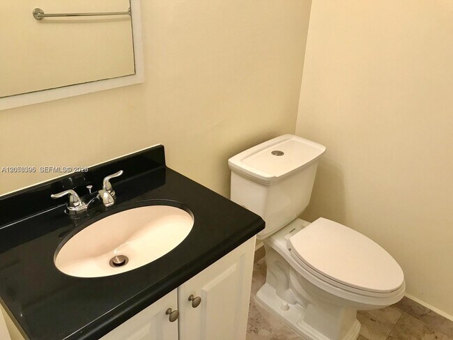 Building Photo - 13155 Ixora Ct