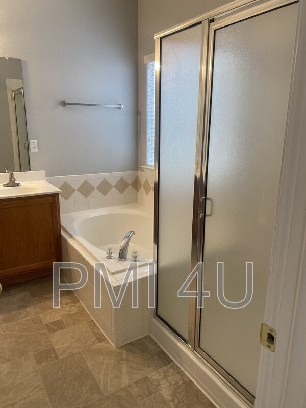 Building Photo - 5504 Mansfield Pl NW