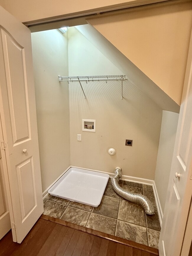 Building Photo - 7850 Cape Charles Dr