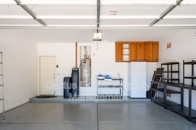 Building Photo - 1497 E Indigo St