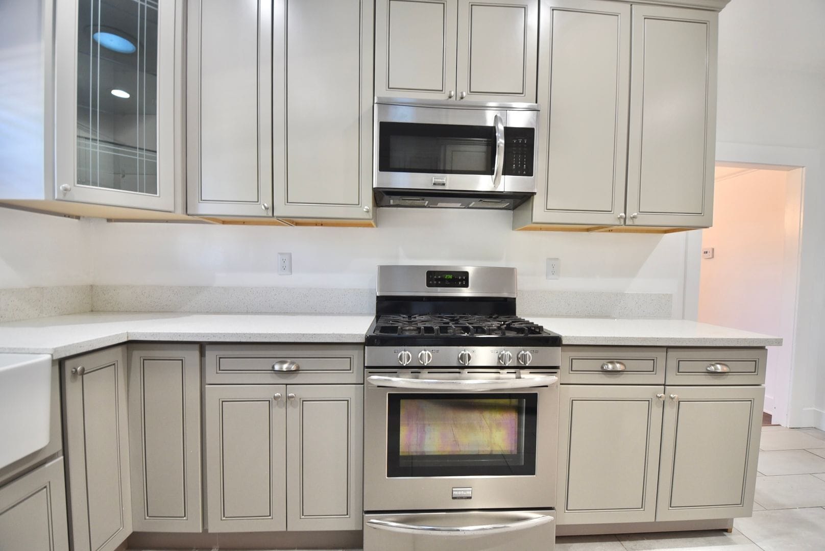 Building Photo - 2214 Elsinore St