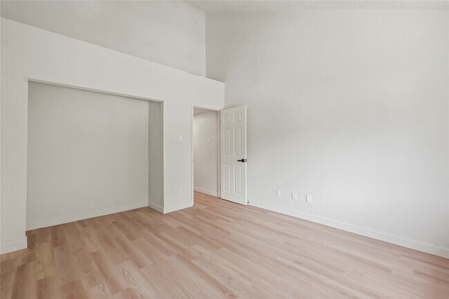 Building Photo - 16800 Sugar Pine Dr
