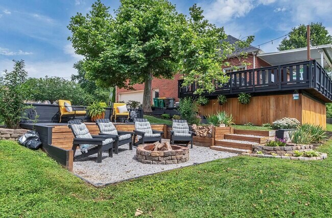 Building Photo - 2779 Landcashire Ct