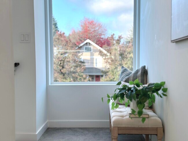 Building Photo - 1525 NW 60th St