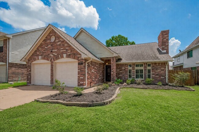 Building Photo - 5814 N Magazine Cir