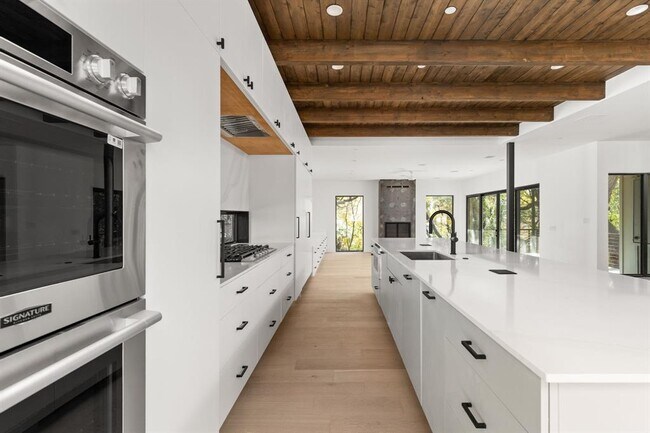 Building Photo - 1603 Chelsea Ln