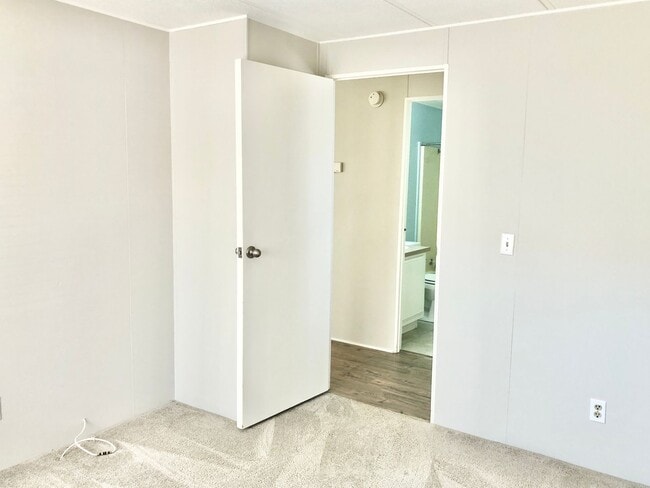 Building Photo - Awesome Updated Single Story in The Darling "Farm" Community of Wildomar, Close to Everything, bu...