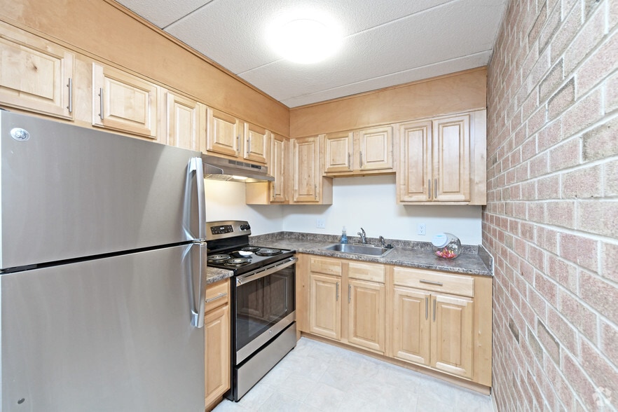 1 BR, 1 BA - Queen Annes