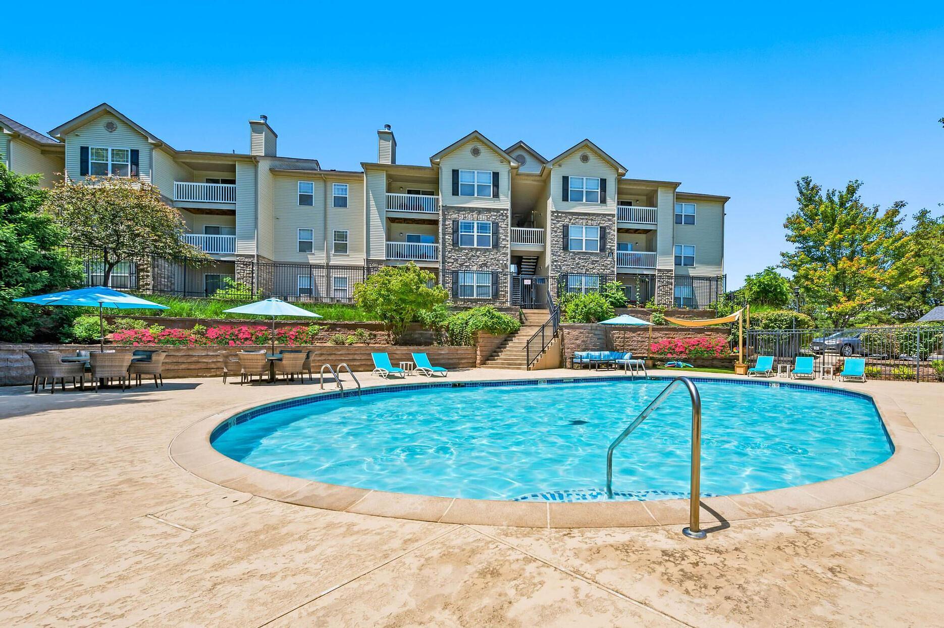 Building Photo - 400 Legends Terrace Dr