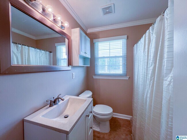 Building Photo - 5765 US-280