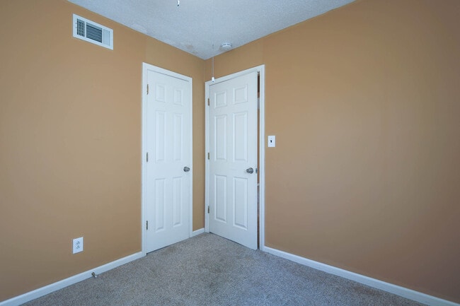 Building Photo - Garbec Properties