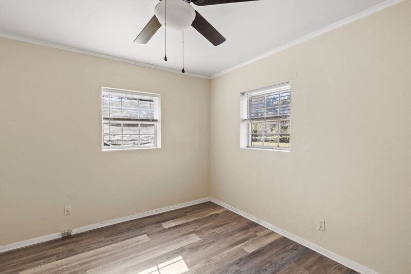 Building Photo - 1208 N D St