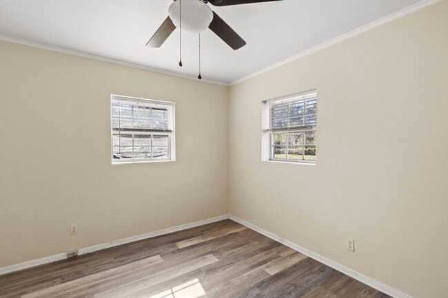 Building Photo - 1208 N D St