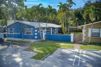 Building Photo - 1814 SW 22nd St