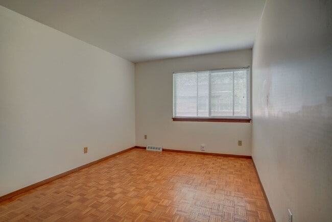 Building Photo - 5809 Balsam Rd