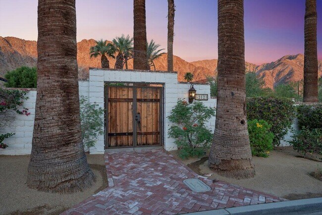 Building Photo - 52123 Avenida Diaz