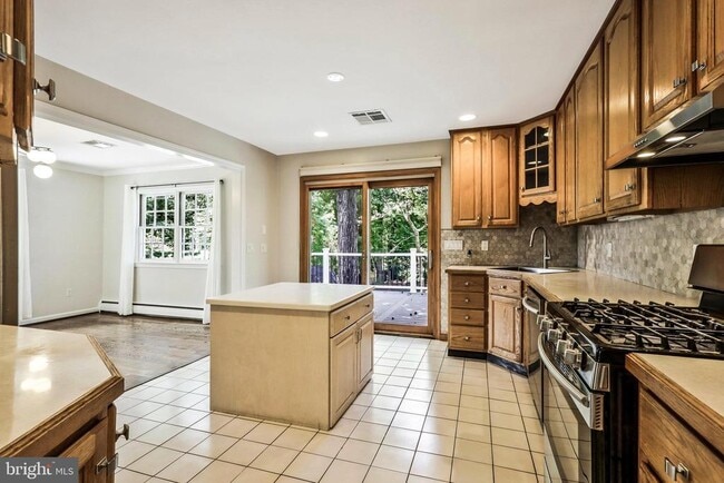 Building Photo - 9102 Old Mt Vernon Rd