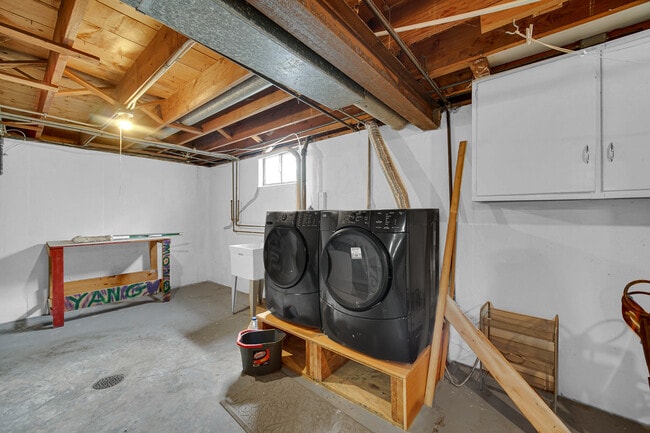 Building Photo - 1107 Campbell Ave