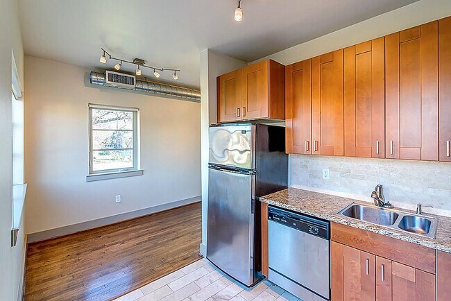 Building Photo - 1509 Holman St