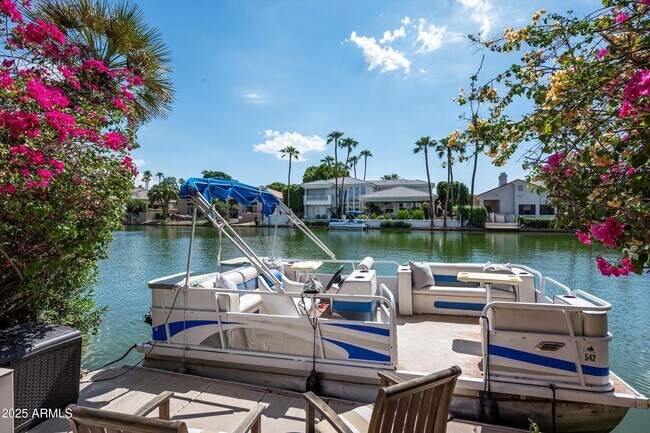 Building Photo - 1407 E Coral Cove Dr