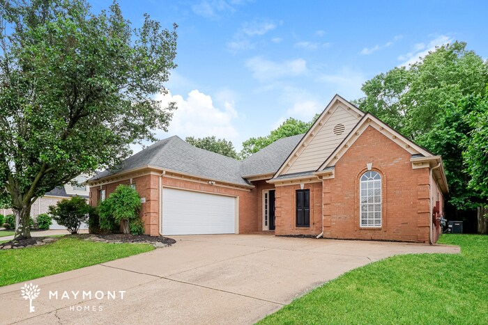 Building Photo - 8441 Shady Elm Dr