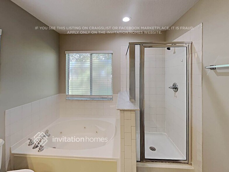 Building Photo - 7444 Bridgeview Dr
