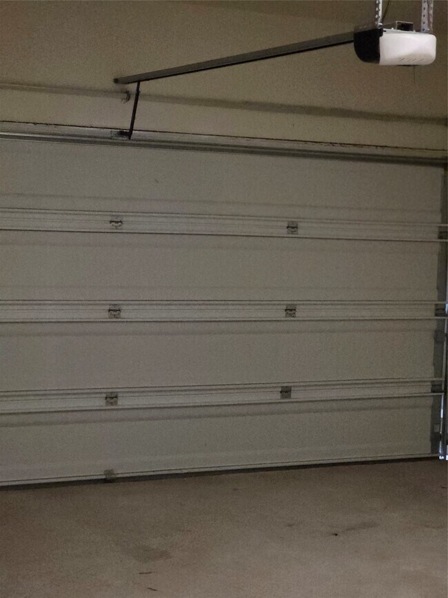 Building Photo - 24722 Lake Basin Ct