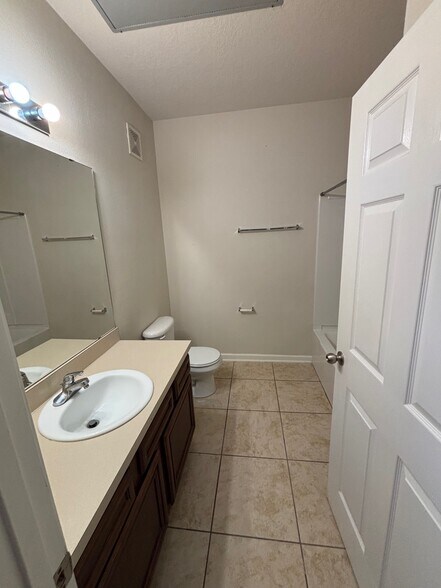 Building Photo - 4917 Key Lime Dr