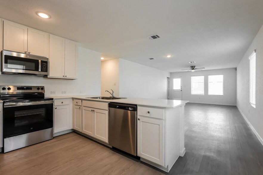 Building Photo - 506 Chevre Rd